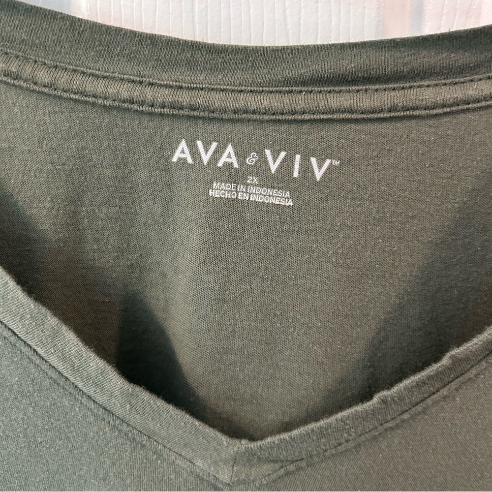 Ava & Viv 100% Cotten V-Neck T-Shirt | Olive Green | Size XXL - Picture 4 of 5